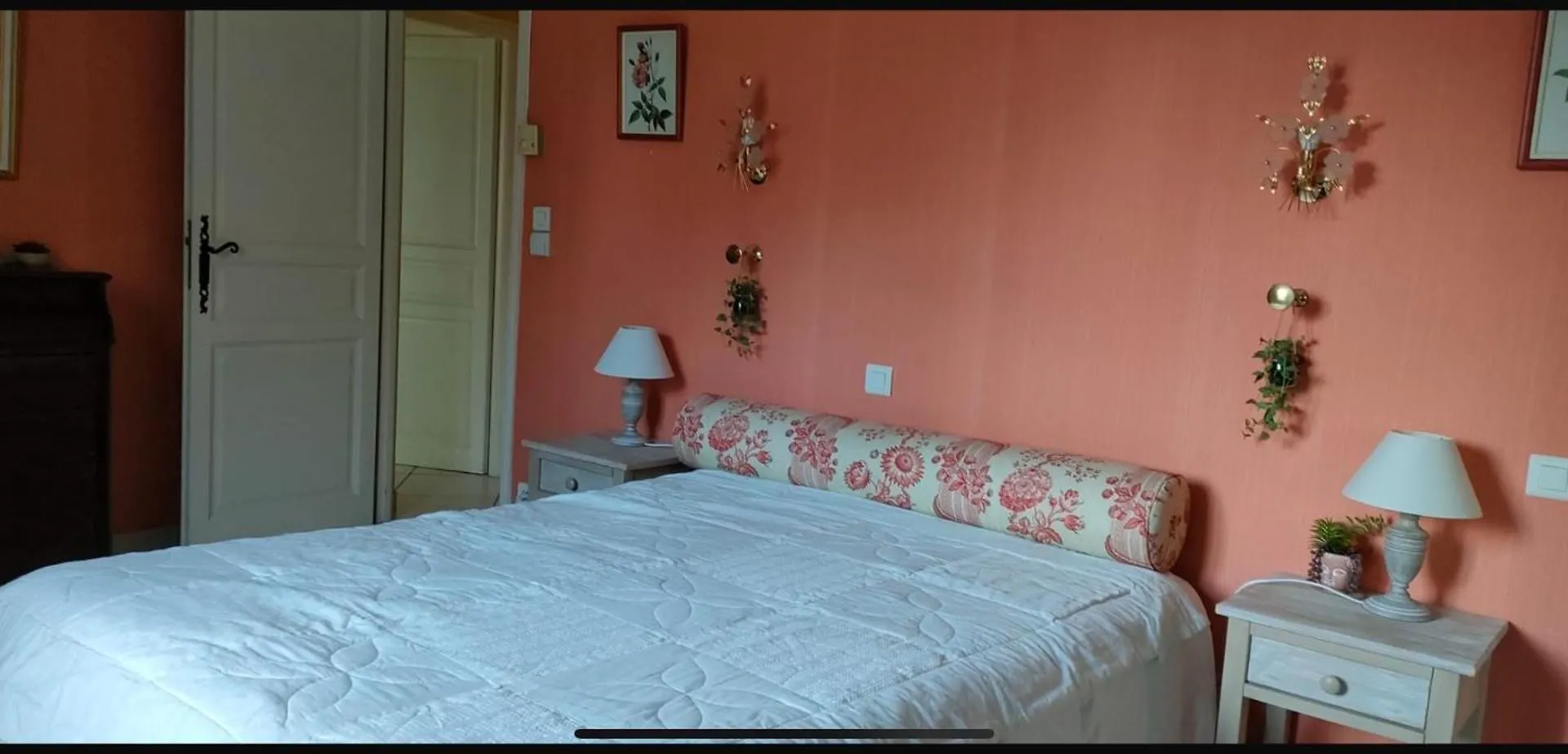 Maison De Plein Pieds Avec Jardin Et Piscine , Location A La Semaine Vic-en-Bigorre